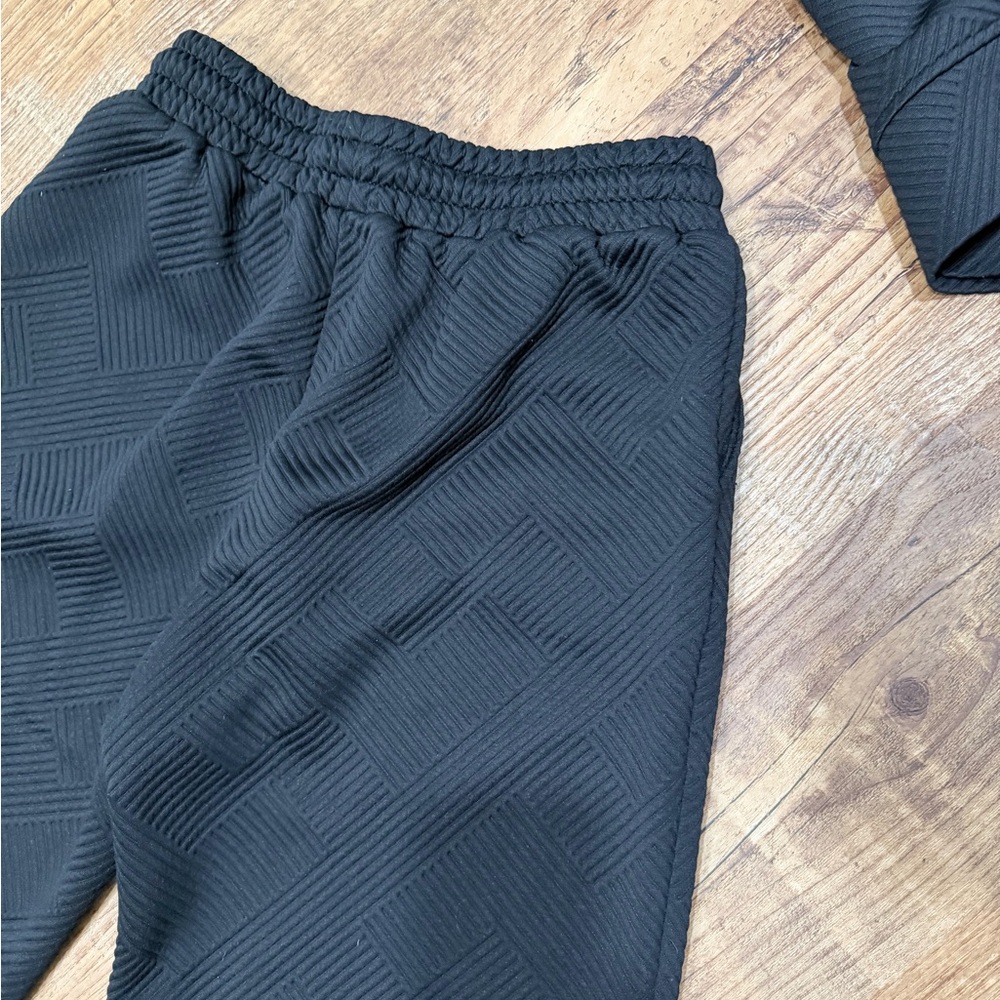 Black Textured Two-Piece Set - Picture 5 of 7